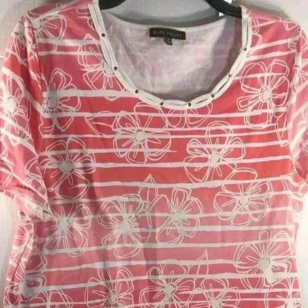 "Napa Valley" Sz M Women's Pink Floral Ombré Short Sleeve Top‎